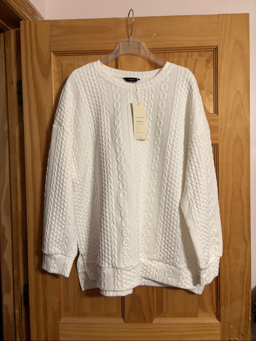 Women's White Cable Knit Crewneck Sweater - Classic Cozy Pullover